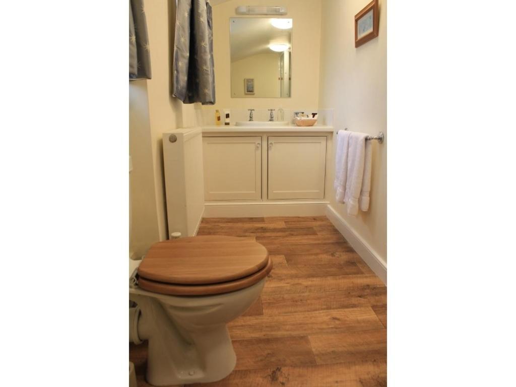 Church Farmhouse B & B Kennett Bagian luar foto