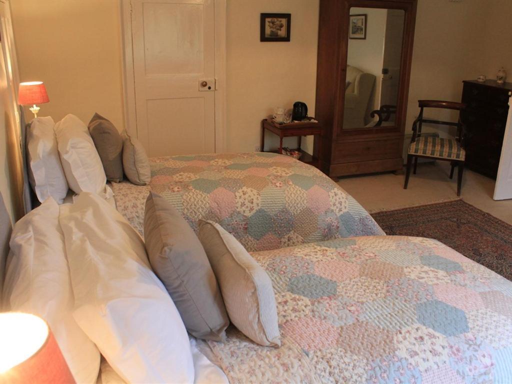 Church Farmhouse B & B Kennett Bagian luar foto