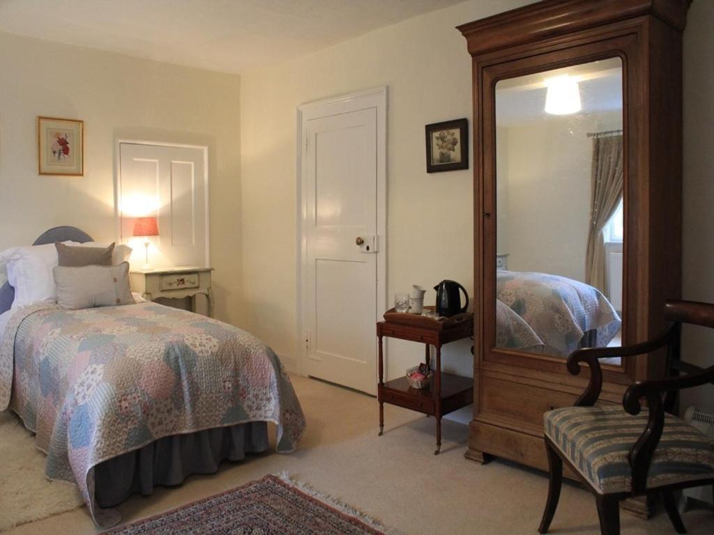 Church Farmhouse B & B Kennett Ruang foto